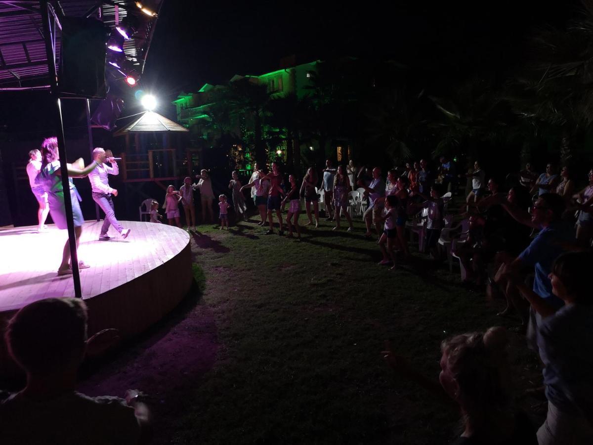 Castle Park Hotel Beldibi  Bagian luar foto