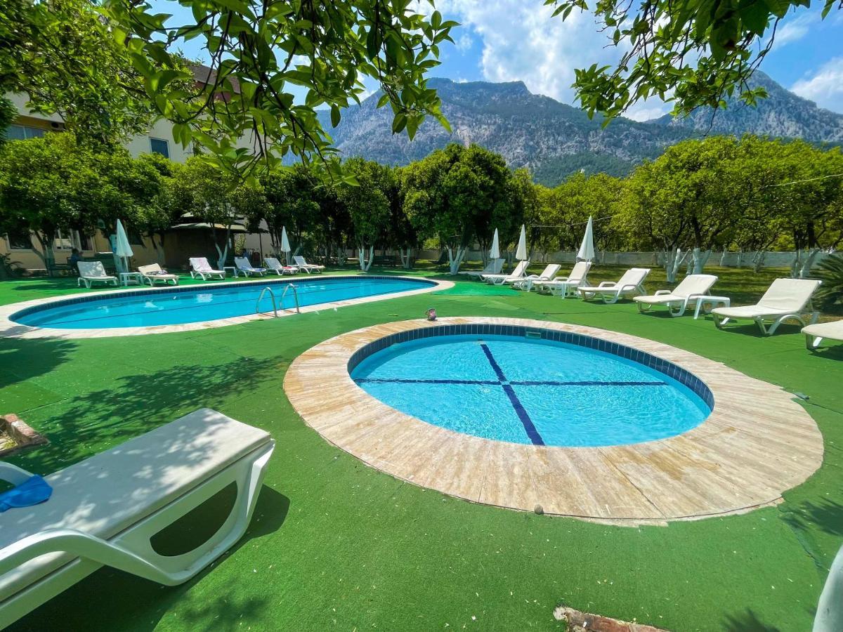 Castle Park Hotel Beldibi  Bagian luar foto