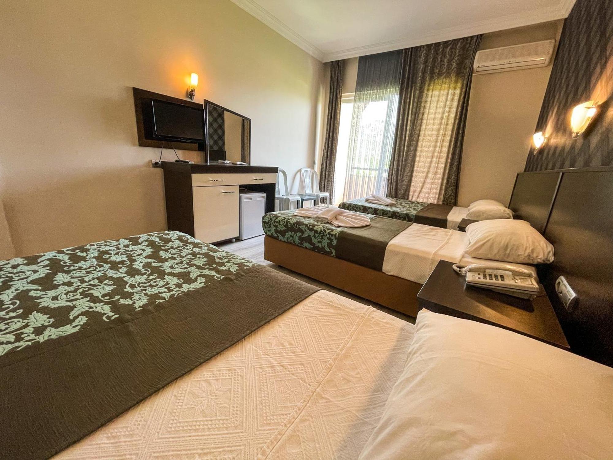 Castle Park Hotel Beldibi  Bagian luar foto